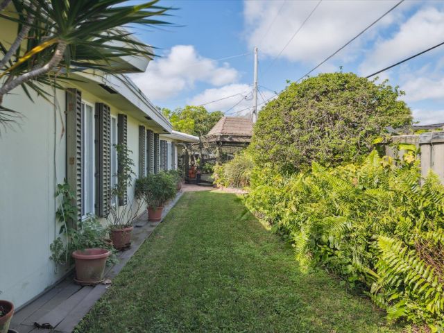 Продажа дома по адресу 2061 NE 54th Street - фото 6167857