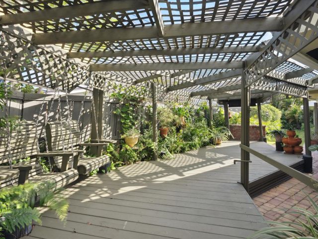 Продажа дома по адресу 2061 NE 54th Street - фото 6167859