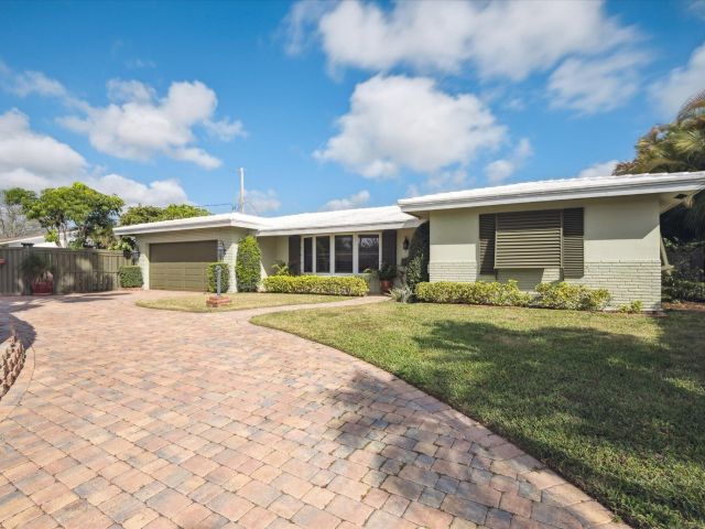 Продажа дома по адресу 2061 NE 54th Street - фото 6167864