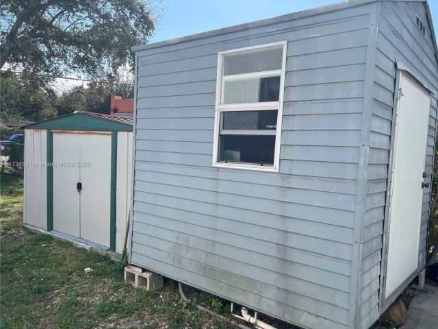 Продажа дома по адресу 6730 NE MIAMI PL - фото 6006856