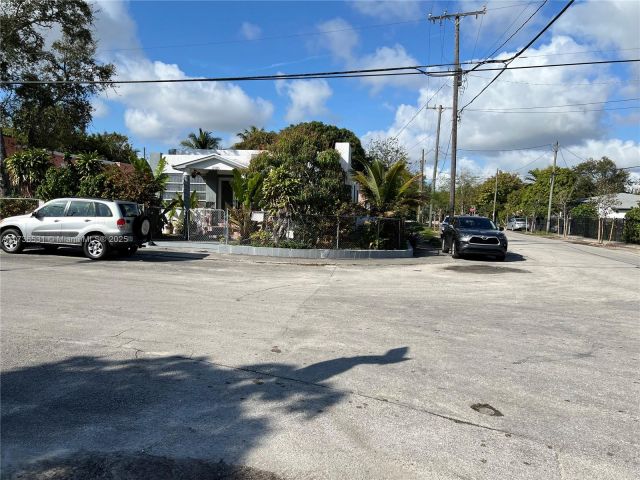 Продажа дома по адресу 6730 NE MIAMI PL - фото 6006871