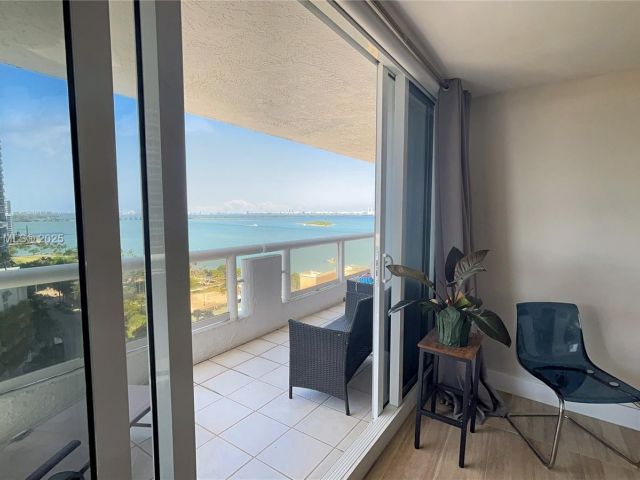 Квартира в аренду номерA-1951 - фото 5973189