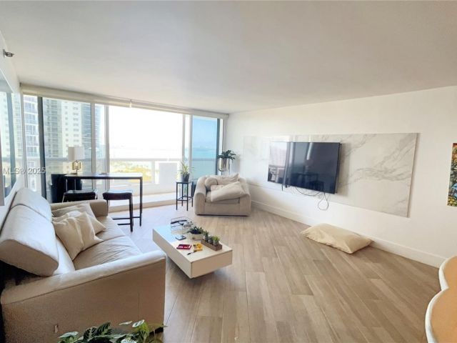 Квартира в аренду номерA-1951 - фото 5973195