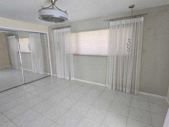 Продажа дома по адресу 742 Berkley Street - фото 6688798