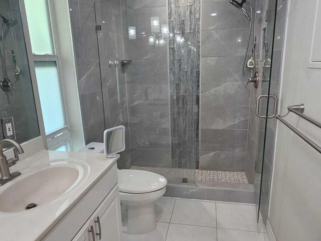 Продажа дома по адресу 742 Berkley Street - фото 6688801