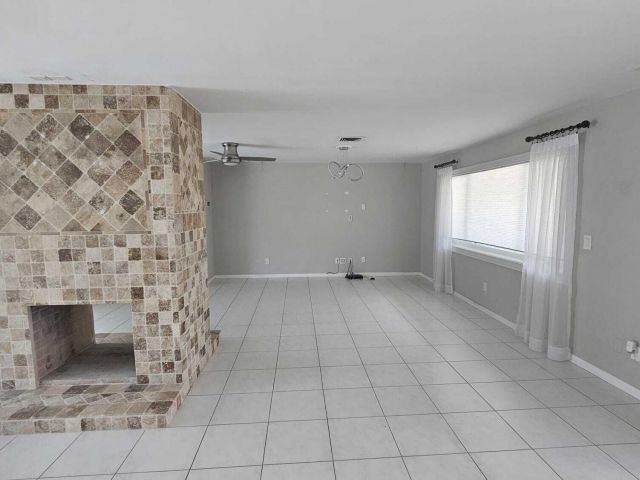 Продажа дома по адресу 742 Berkley Street - фото 6688805