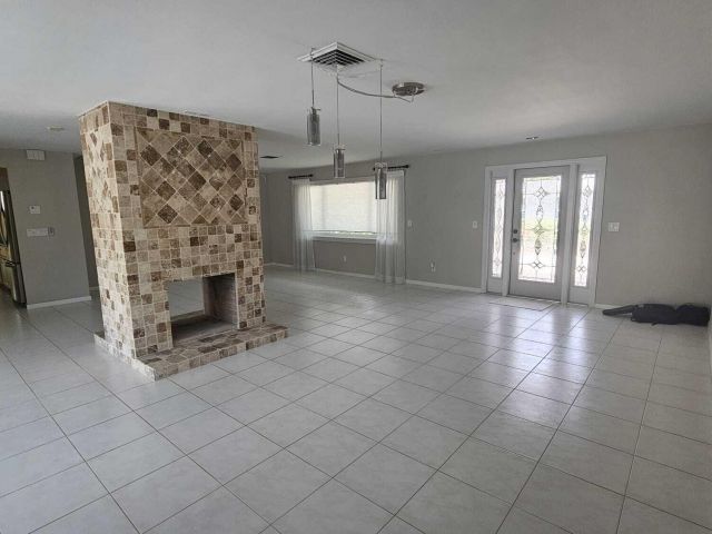 Продажа дома по адресу 742 Berkley Street - фото 6688806