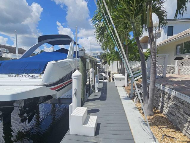 Продажа дома по адресу 742 Berkley Street - фото 6688809