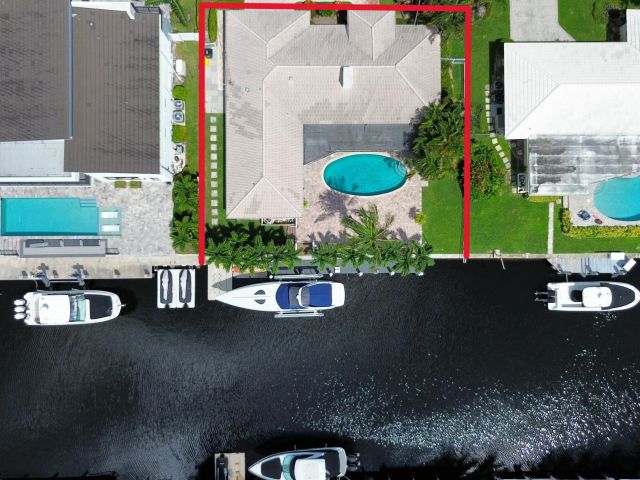 Продажа дома по адресу 742 Berkley Street - фото 6688811