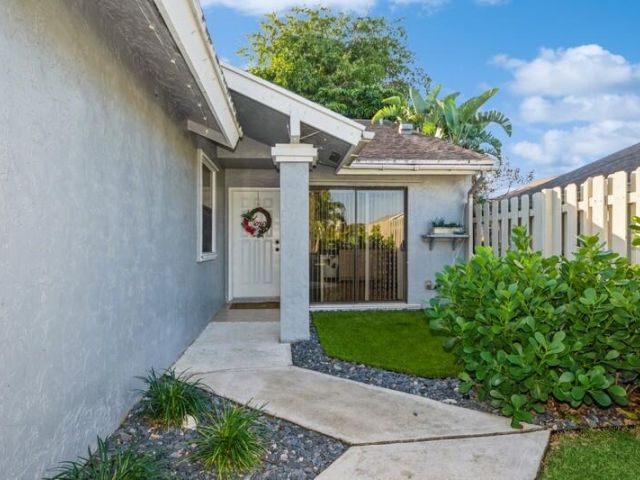 Продажа дома по адресу 1060 NW 19th Terrace - фото 5756022