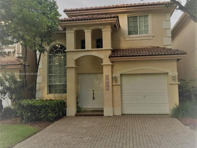 Продажа дома по адресу 6731 NW 107th Ct 6731 - фото 5586944