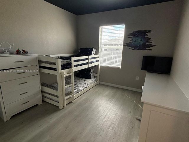 Дом в аренду по адресу 1755 SE 9th Ter - фото 5597993