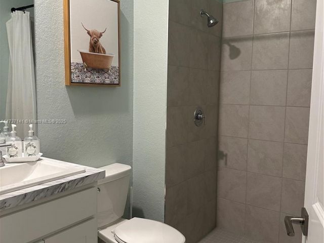 Дом в аренду по адресу 1755 SE 9th Ter - фото 5597999