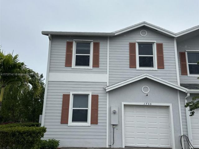 Дом в аренду по адресу 1755 SE 9th Ter - фото 5598007