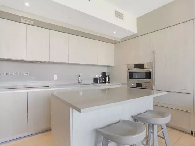 Продажа квартиры #R2604 - фото 5628255