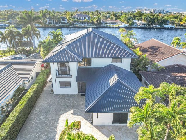 Дом в аренду по адресу 319 S Riverside Dr - фото 5541333