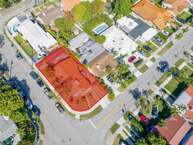 Продажа дома по адресу 2039 SW 17th St - фото 5832639