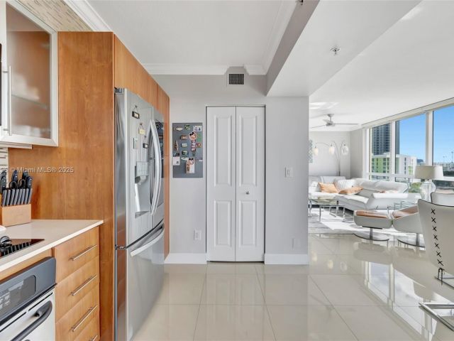 Продажа квартиры #702S - фото 5676710