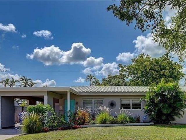 Продажа дома по адресу 1180 SW 4th Ter - фото 5539691