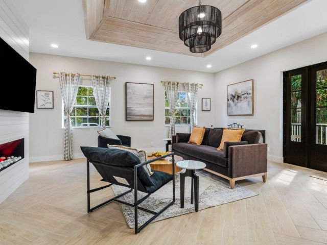 Дом в аренду по адресу 1920 Spanish Trail - фото 5877699