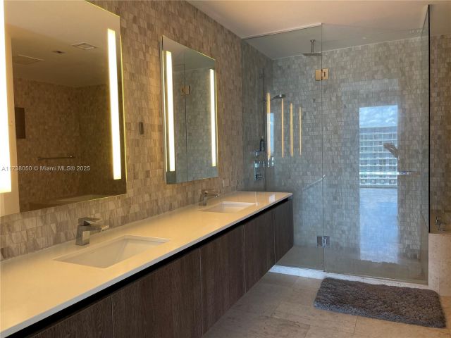 Продажа квартиры #2408 - фото 5608064