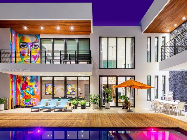 Продажа дома по адресу 3462 NE 171st St - фото 5858110