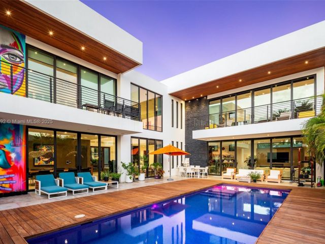 Продажа дома по адресу 3462 NE 171st St - фото 5858111