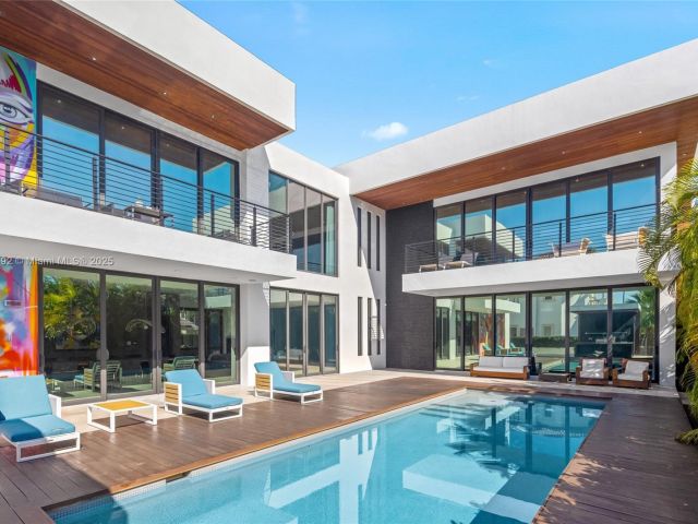 Продажа дома по адресу 3462 NE 171st St - фото 5858114