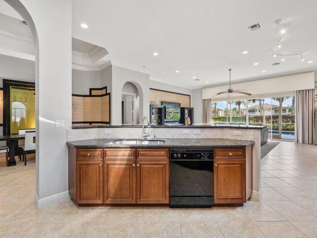 Продажа дома по адресу 10350 Terra Lago Drive - фото 5764639