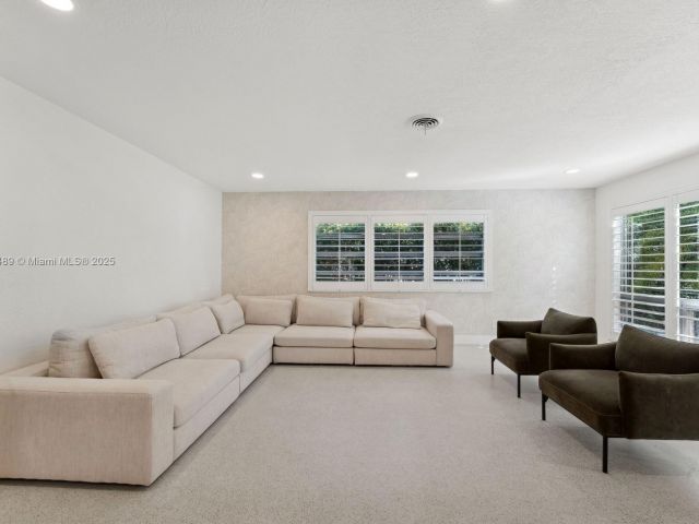 Продажа дома по адресу 951 Buchanan St - фото 5528494