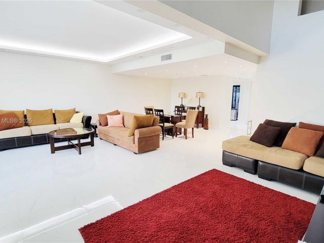 Продажа дома по адресу 369 Poinciana Dr 1115 - фото 5572318