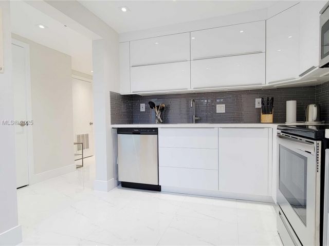 Продажа дома по адресу 369 Poinciana Dr 1115 - фото 5572323