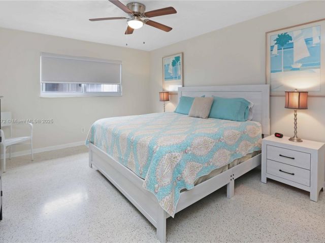 Дом в аренду по адресу 330 Van Buren St - фото 6243057