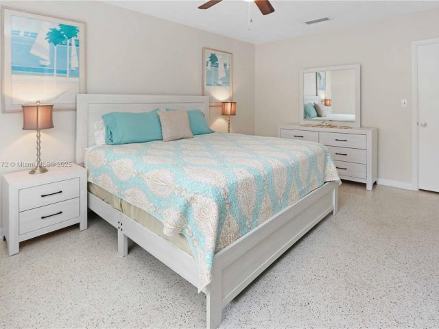 Дом в аренду по адресу 330 Van Buren St - фото 6243059