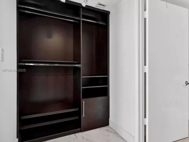 Продажа квартиры #4402 - фото 6912218