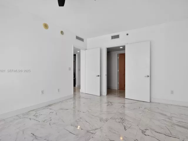 Продажа квартиры #4402 - фото 6912219