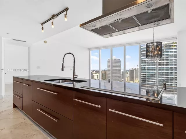 Продажа квартиры #4402 - фото 6912221