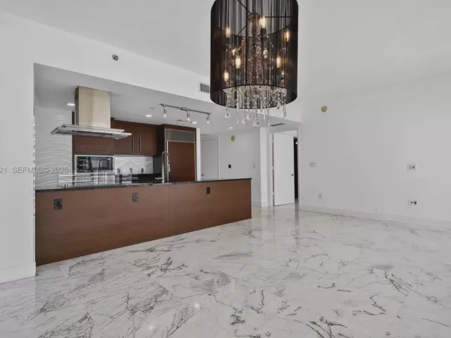 Продажа квартиры #4402 - фото 6912227