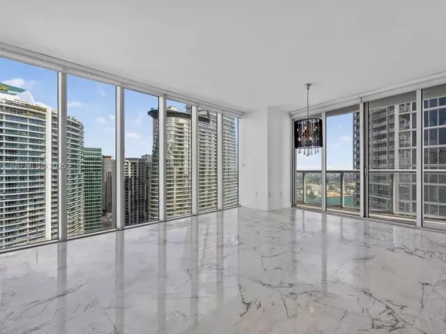 Продажа квартиры #4402 - фото 6912228