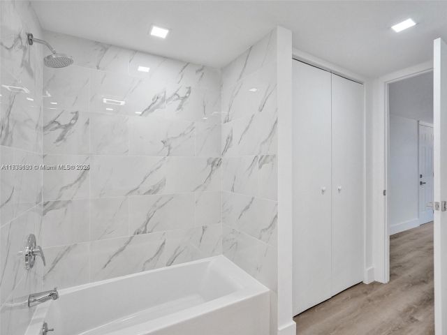 Продажа дома по адресу 1609 NW 7th Ter - фото 5816885