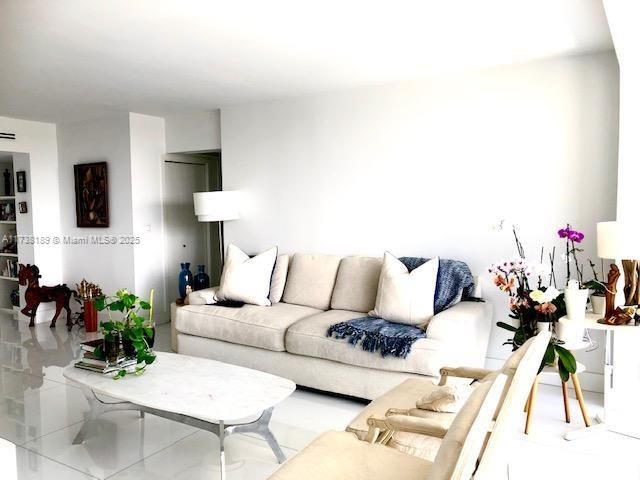 Продажа квартиры #10L - фото 5557639