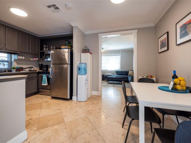 Дом в аренду по адресу 1541 NW 6th Ave - фото 5892539