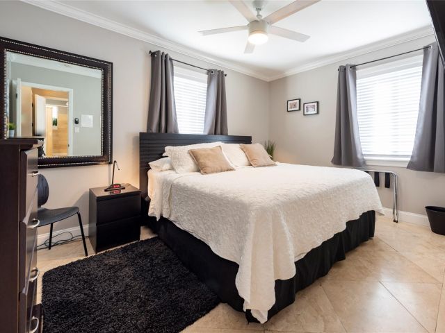 Дом в аренду по адресу 1541 NW 6th Ave - фото 5892549