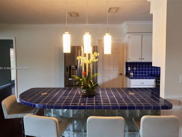 Дом в аренду по адресу 1223 Seminole Dr - фото 5569037