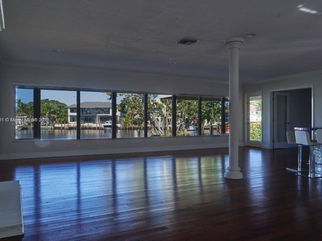 Дом в аренду по адресу 1223 Seminole Dr - фото 5569038