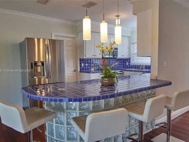 Дом в аренду по адресу 1223 Seminole Dr - фото 5569039