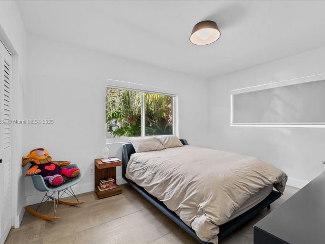 Продажа дома по адресу 2104 NE 124th St - фото 5534366