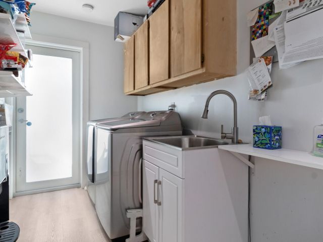 Продажа дома по адресу 2715 NE 23rd Court - фото 5542606