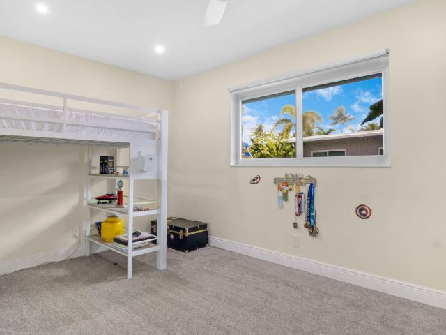 Продажа дома по адресу 2715 NE 23rd Court - фото 5542607