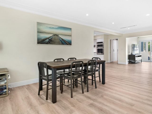 Продажа дома по адресу 2715 NE 23rd Court - фото 5542619